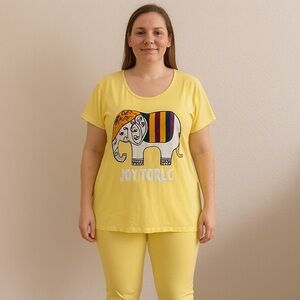 Matching Oversized Embroidered Elephant Shirt & Capris Leggings Yellow Large
